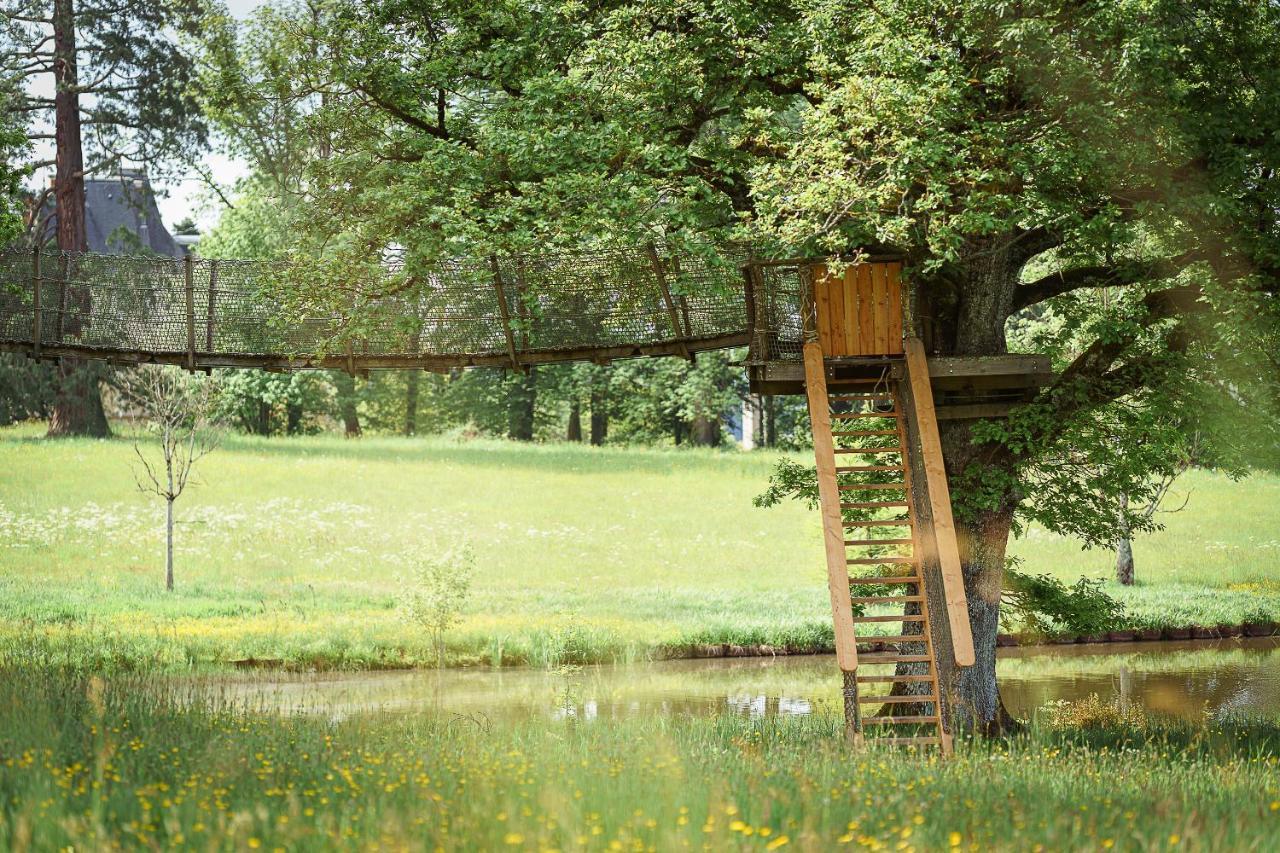 Cabane Perchee Dans Les Arbres Saint-Hilaire-en-Morvan Exterior foto